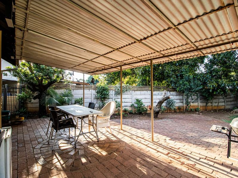 House For Sale in Sinoville - Photo 4