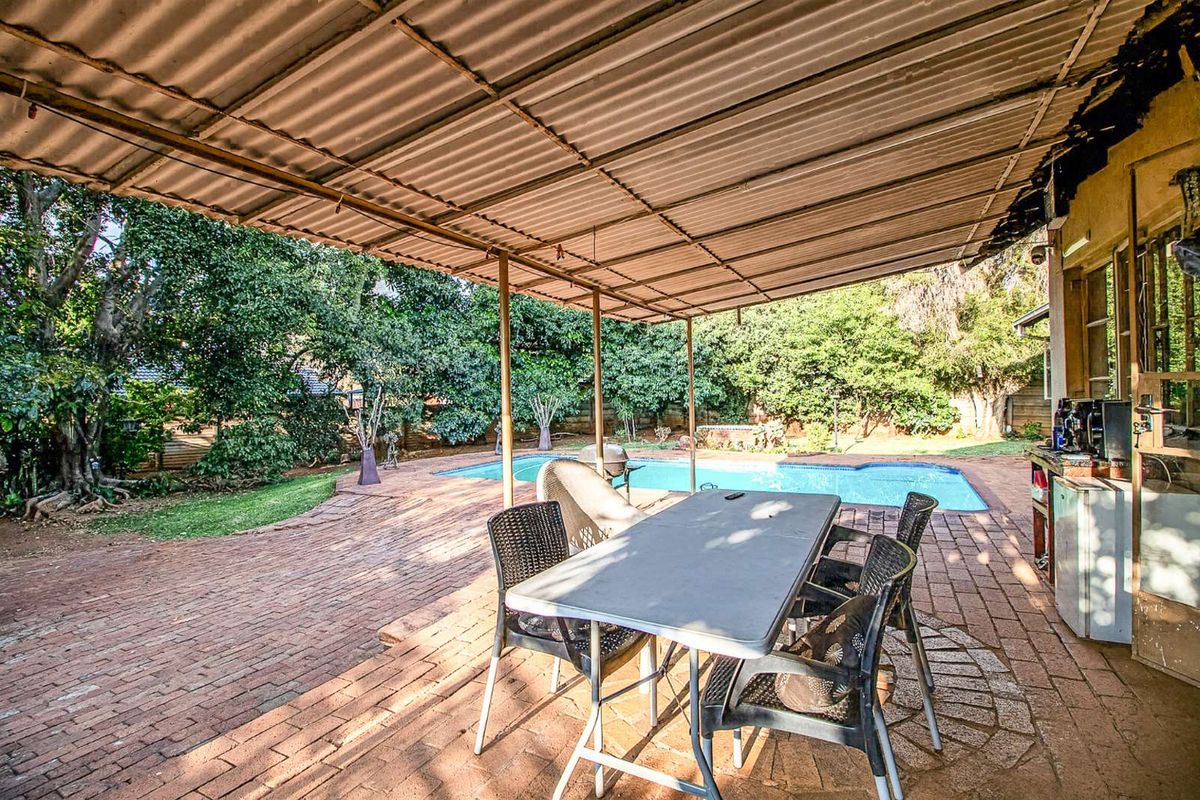 House For Sale in Sinoville - Photo 5