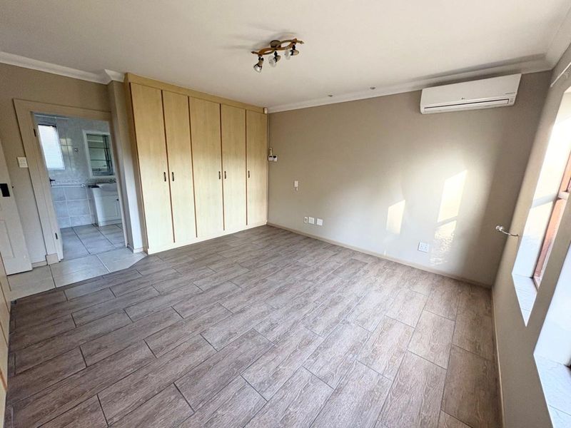 House For Sale in Panorama - Photo 7