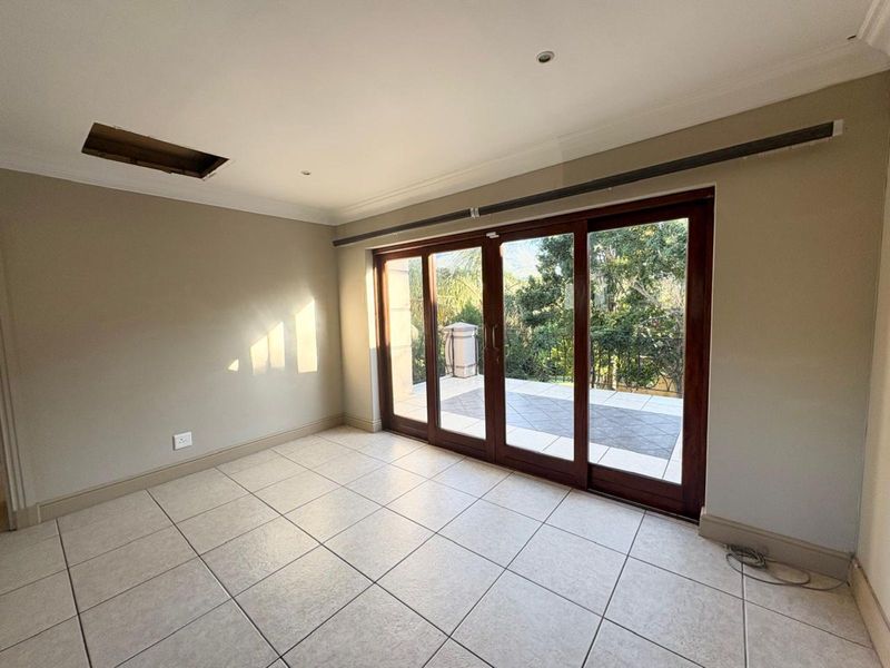 House For Sale in Panorama - Photo 10