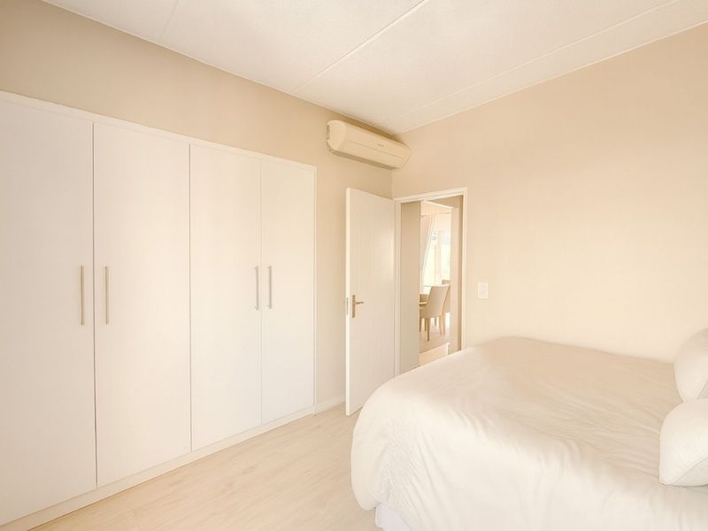 Apartment For Sale in Paulshof - Photo 6