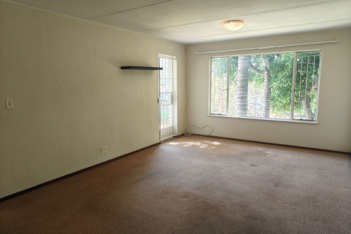 Apartment For Sale in Kensington B - Photo 2