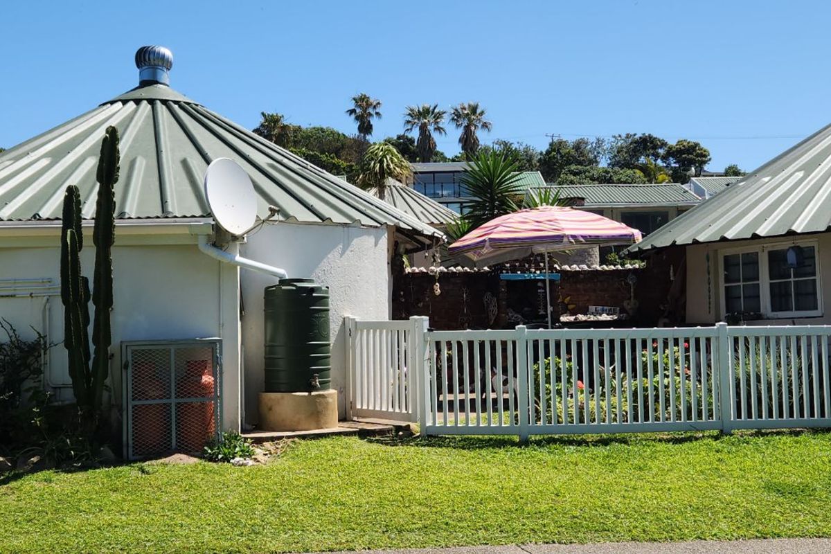 House For Sale in Cintsa West - Photo 5