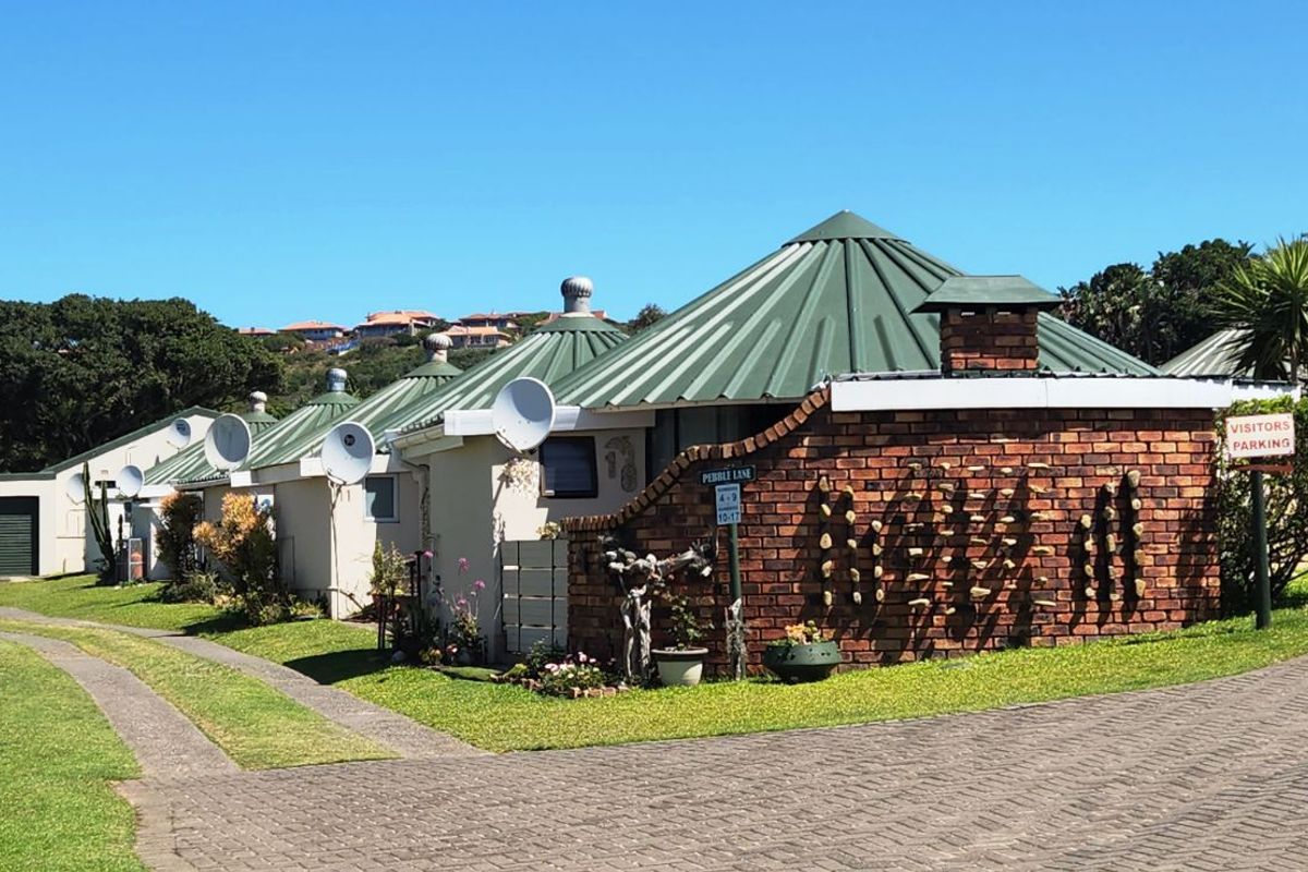 House For Sale in Cintsa West - Photo 2