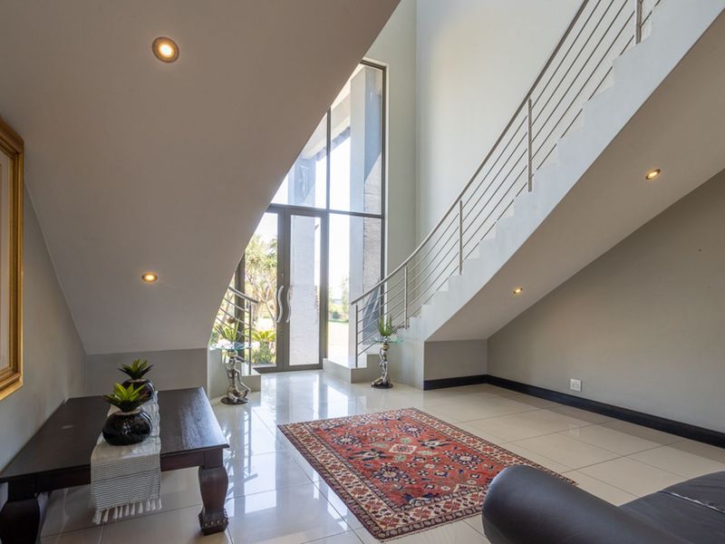 House For Sale in Mooikloof - Photo 4