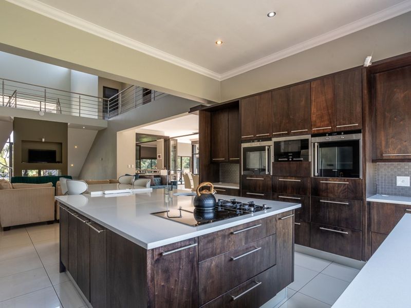 House For Sale in Mooikloof - Photo 5