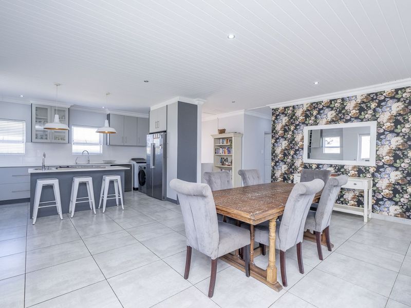 House For Sale in Mount Royal Golf Estate - Photo 6