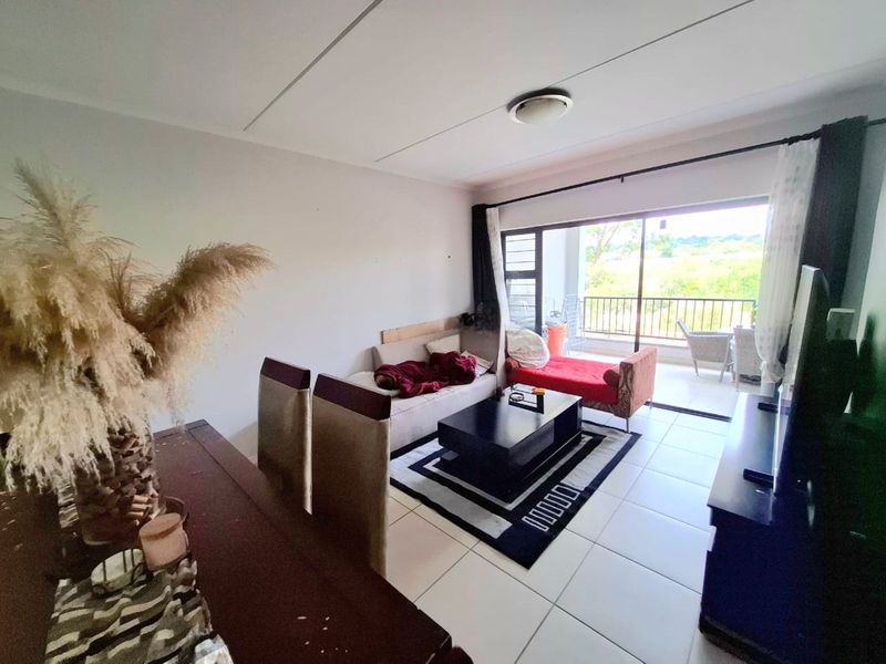 Apartment For Sale in Olivedale - Photo 2