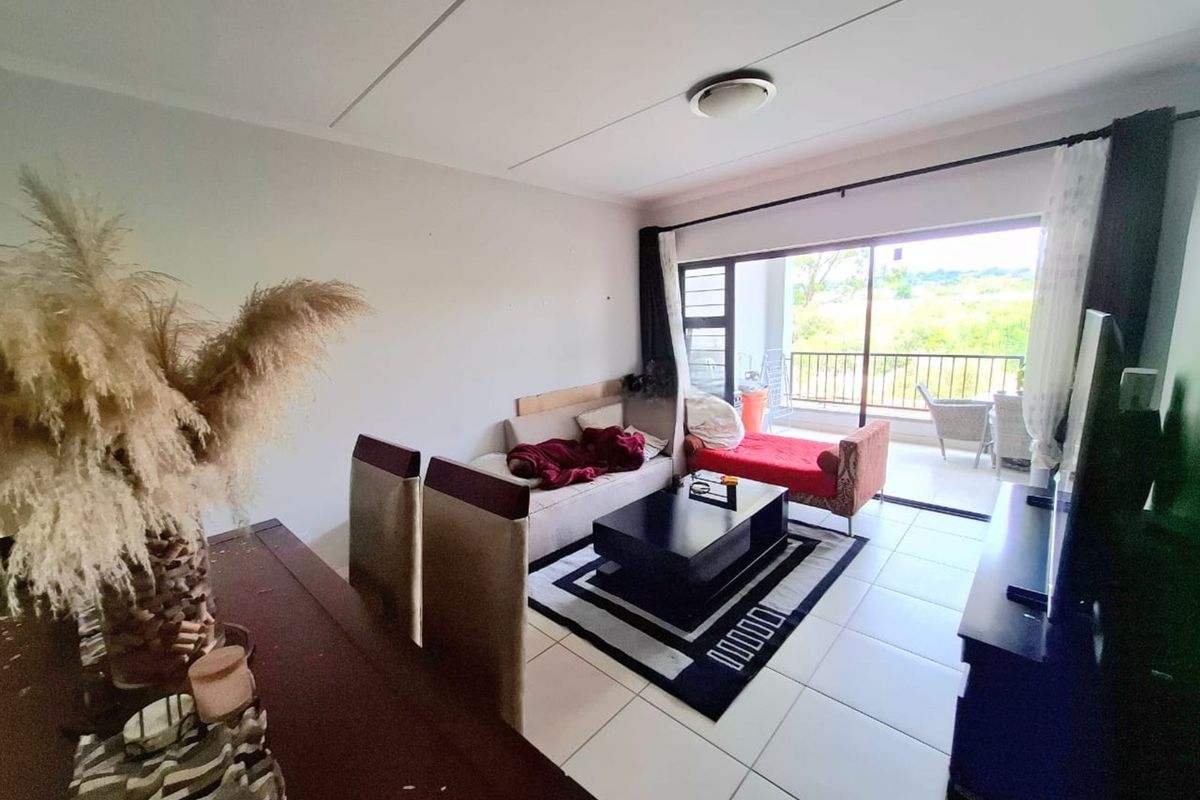 Apartment For Sale in Olivedale - Photo 2