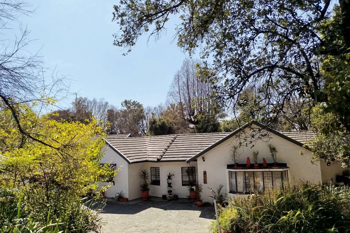 House For Sale in Bramley North - Photo 2