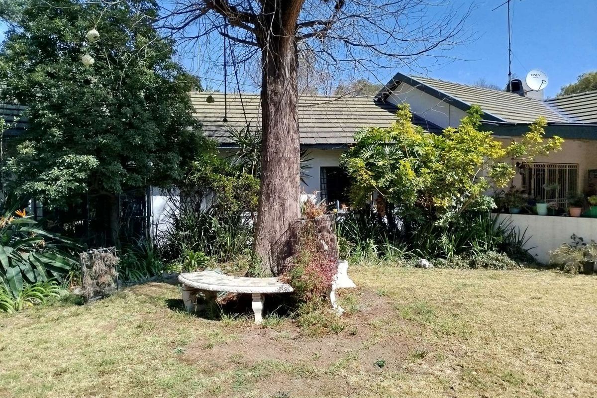 House For Sale in Bramley North - Photo 4