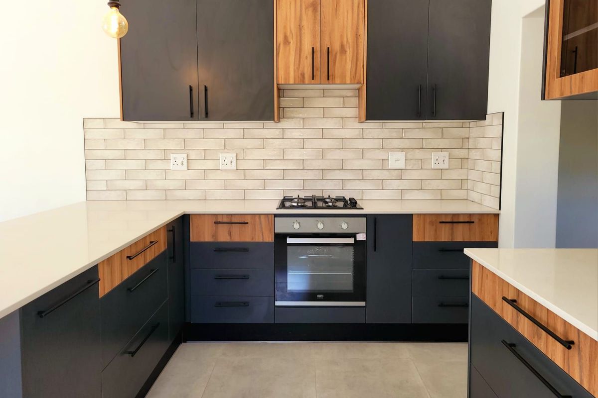 House For Sale in Saldanha Heights - Photo 2