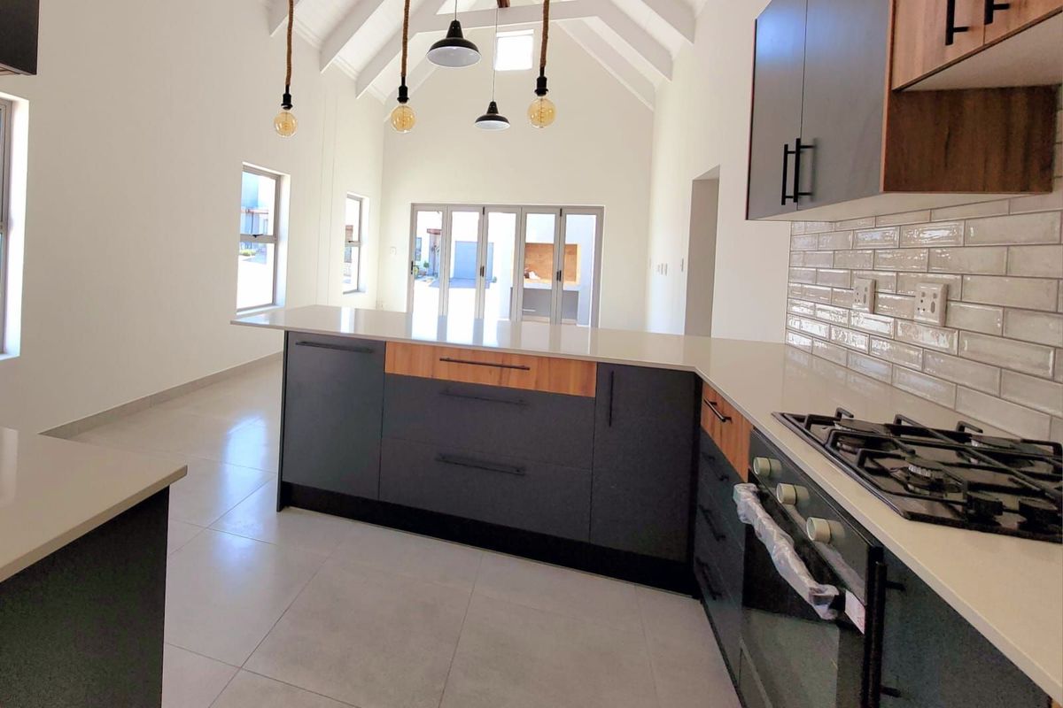 House For Sale in Saldanha Heights - Photo 3