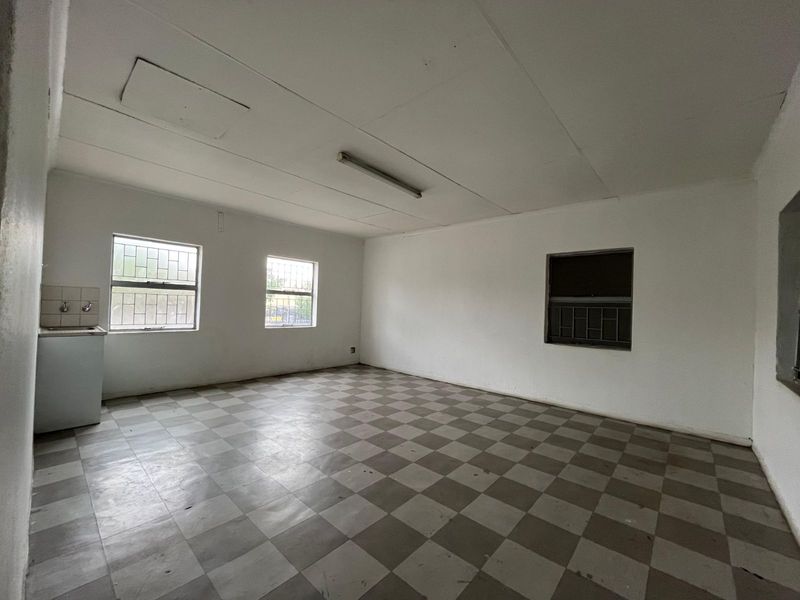 Industrial To Rent in Silvertondale - Photo 9