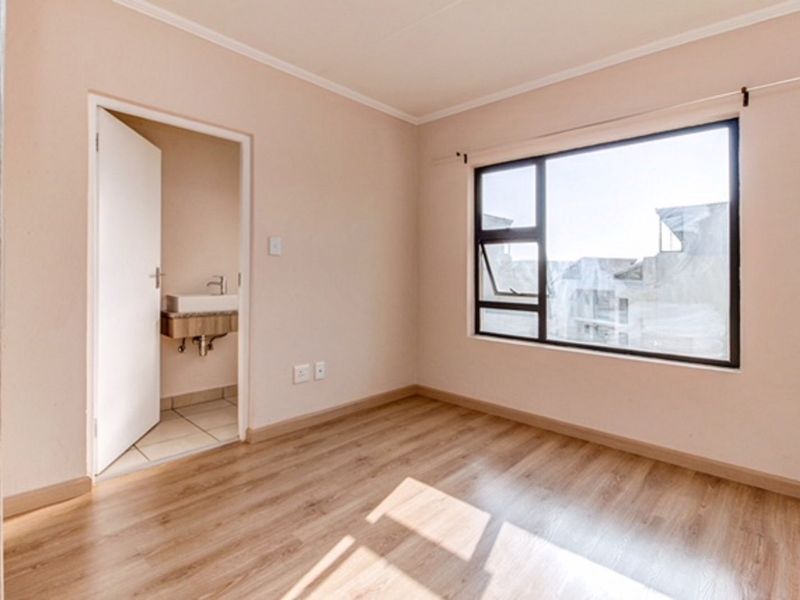 Apartment For Sale in Beverley - Photo 5