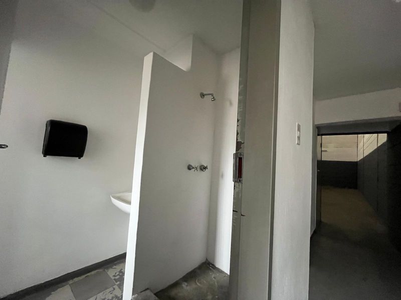 Industrial To Rent in Silvertondale - Photo 5