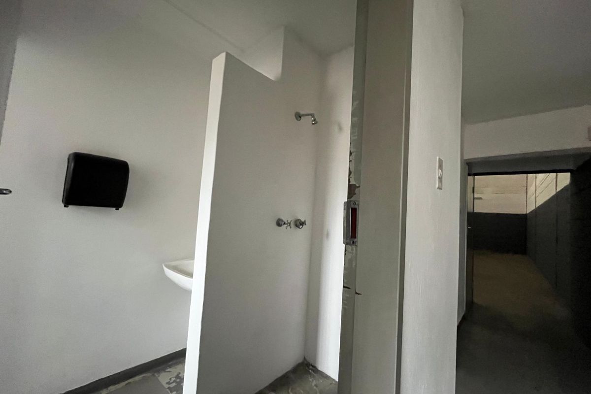 Industrial To Rent in Silvertondale - Photo 5