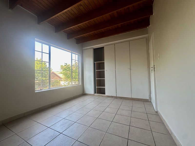 Townhouse For Sale in Noordwyk - Photo 9