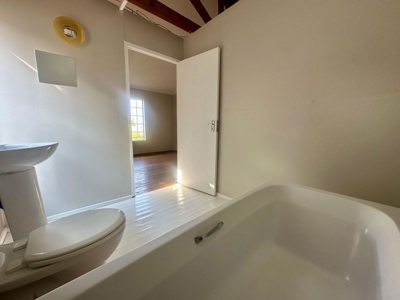 Townhouse For Sale in Noordwyk - Photo 6