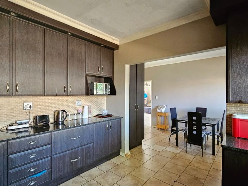 House For Sale in Lydenburg Central - Photo 10