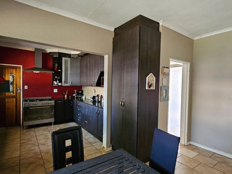 House For Sale in Lydenburg Central - Photo 9