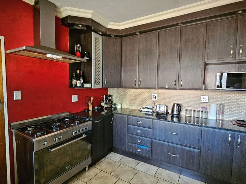 House For Sale in Lydenburg Central - Photo 8
