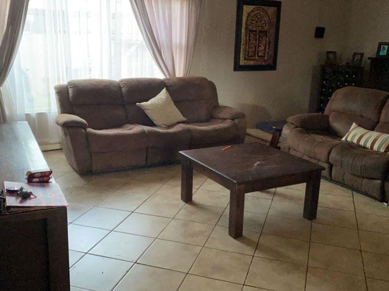 House For Sale in Lydenburg Central - Photo 6