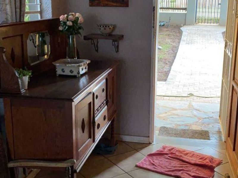 House For Sale in Lydenburg Central - Photo 5