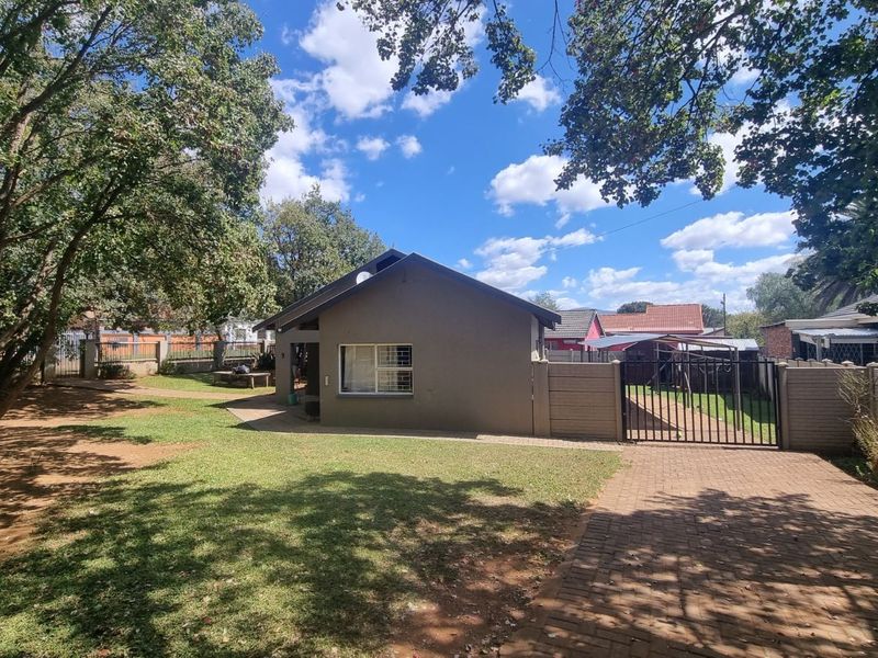 House For Sale in Lydenburg Central - Photo 4