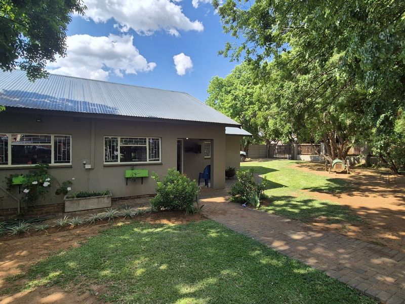 House For Sale in Lydenburg Central - Photo 3