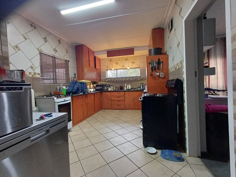 House For Sale in Lourenspark - Photo 10