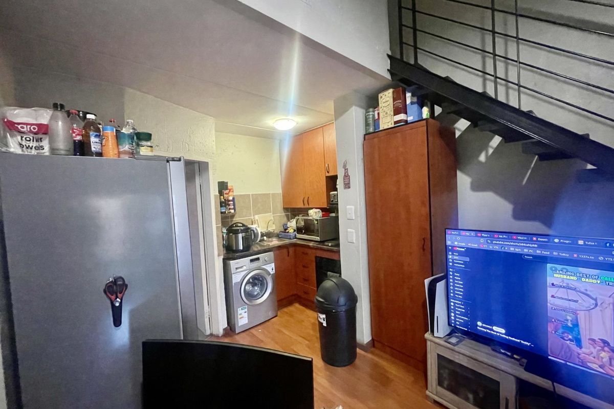 Townhouse For Sale in Amberfield - Photo 4