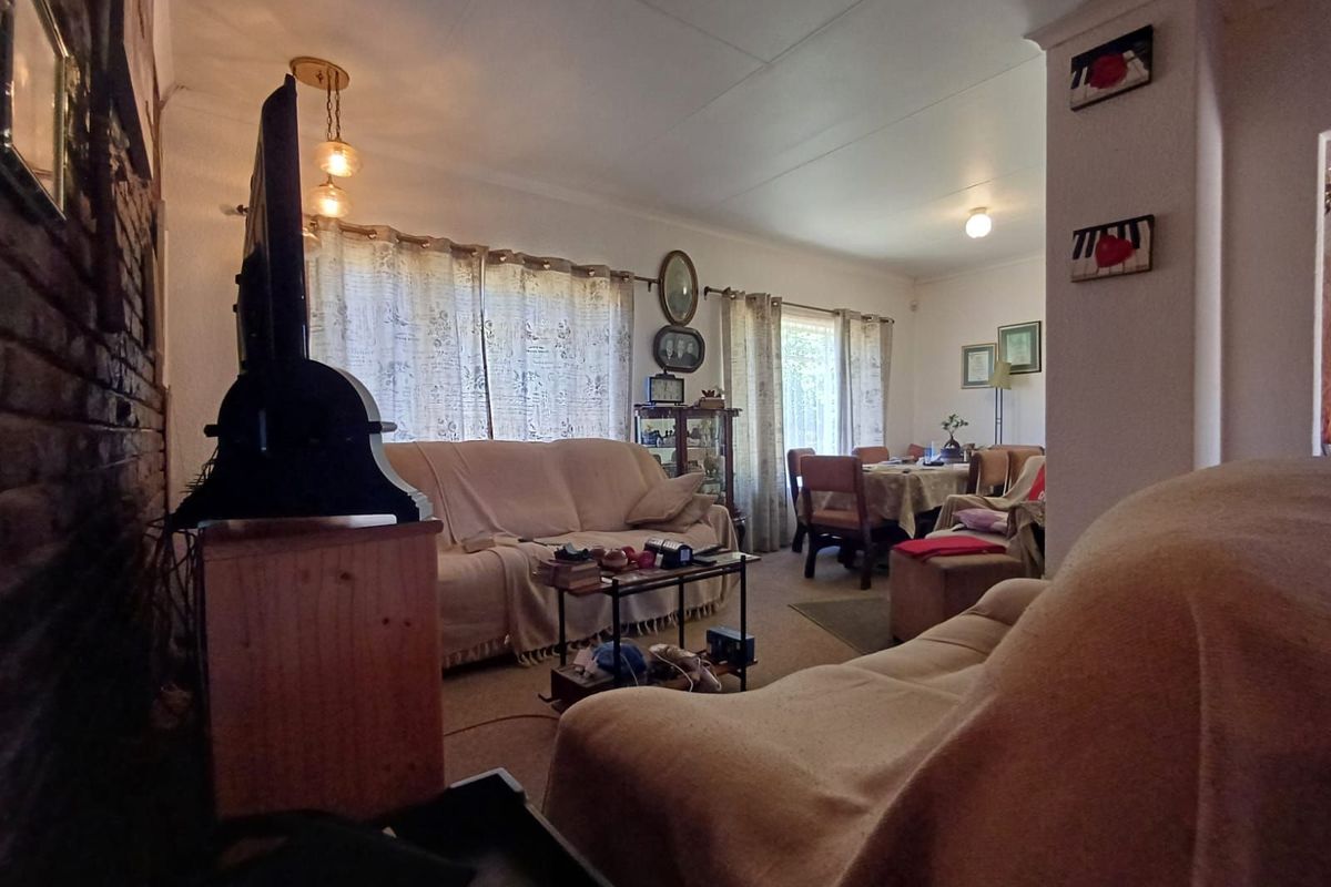 House For Sale in Meiringspark Ext 4 - Photo 4