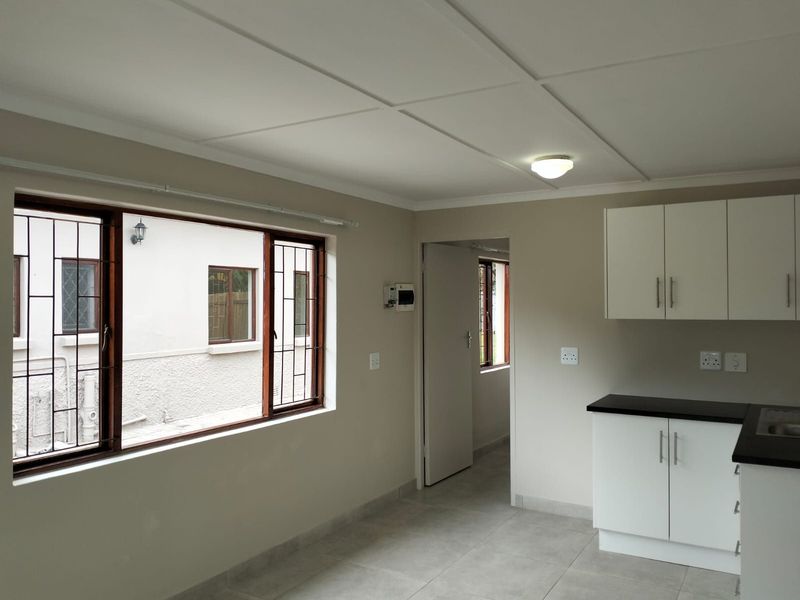 Apartment To Rent in George South - Photo 2