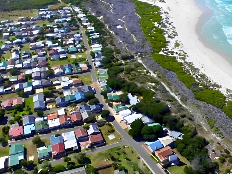 House For Sale in Pearly Beach - Photo 2