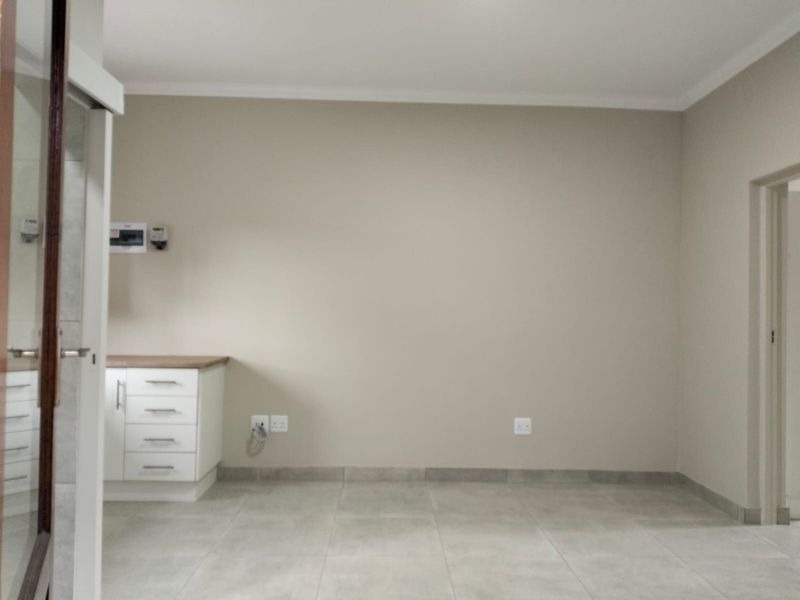 Apartment To Rent in George South - Photo 2