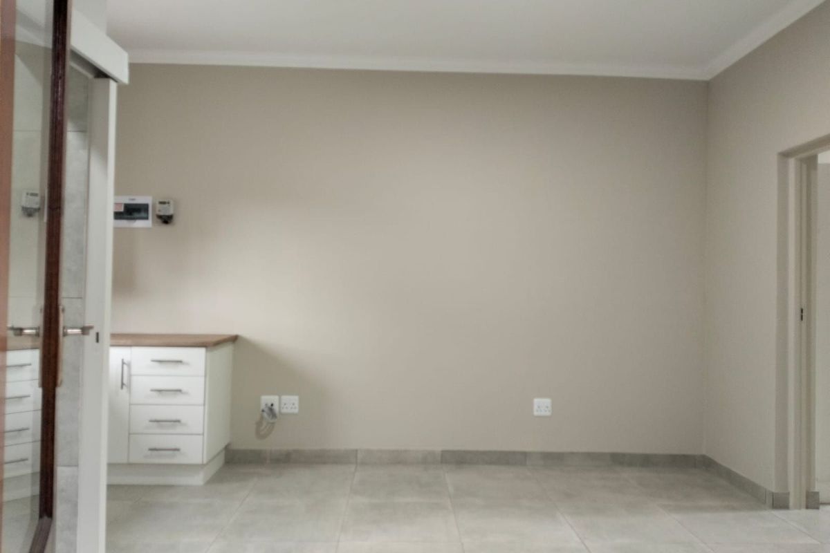 Apartment To Rent in George South - Photo 2