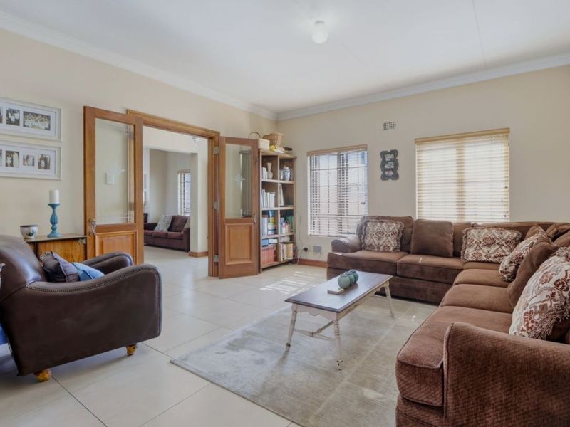 House For Sale in Wetton - Photo 8