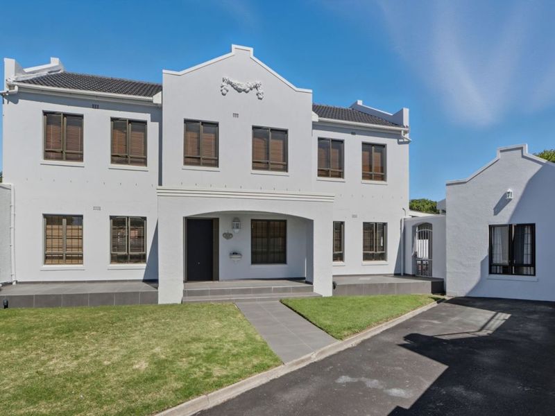 House For Sale in Wetton - Photo 2