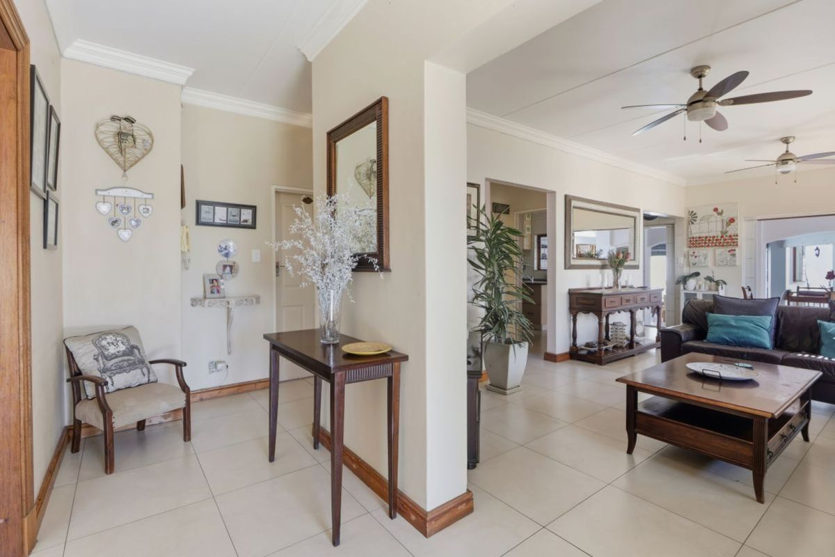 House For Sale in Wetton - Photo 3