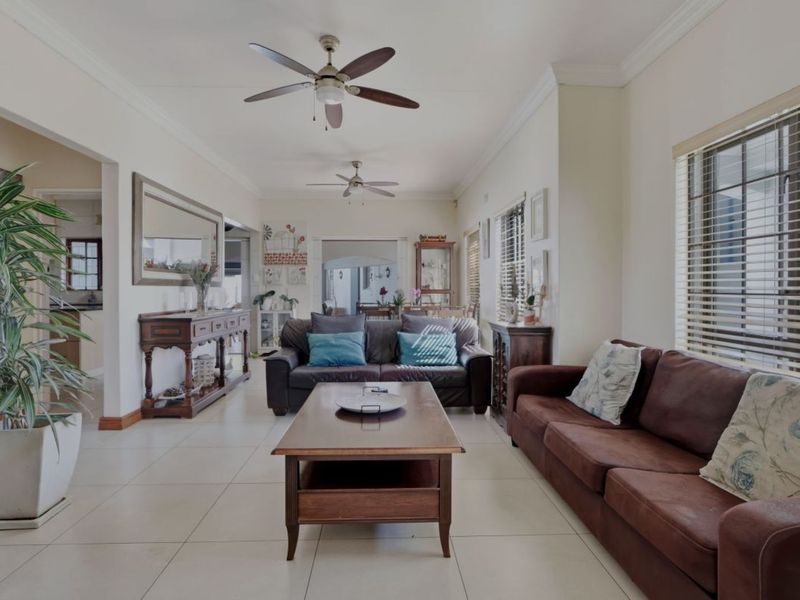 House For Sale in Wetton - Photo 6