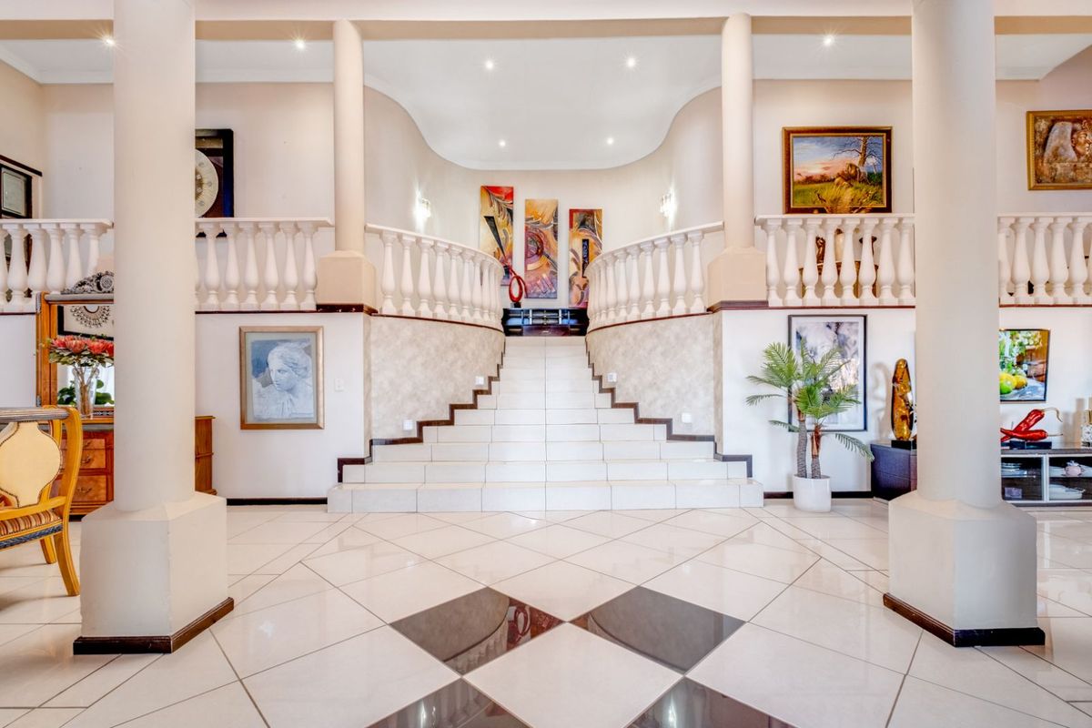 House For Sale in Noordheuwel - Photo 3