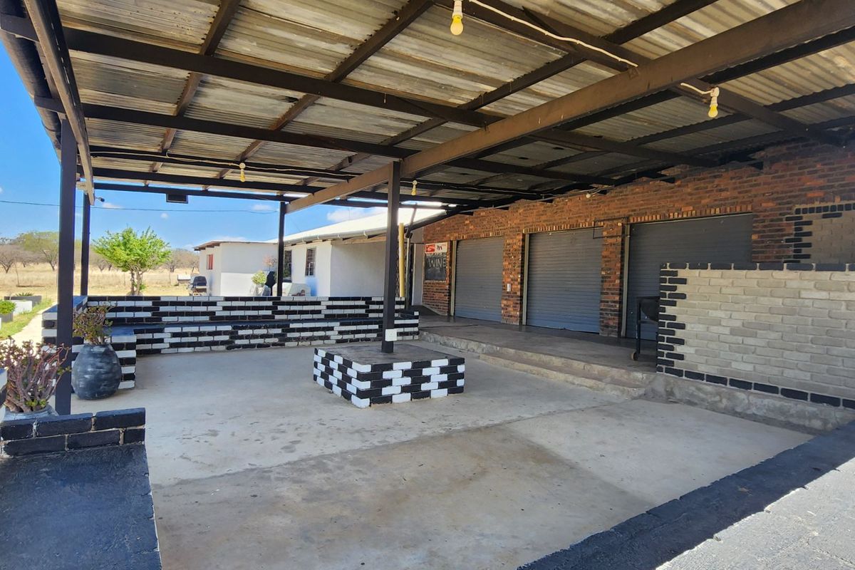 Farm For Sale in Roodepoort AH - Photo 3