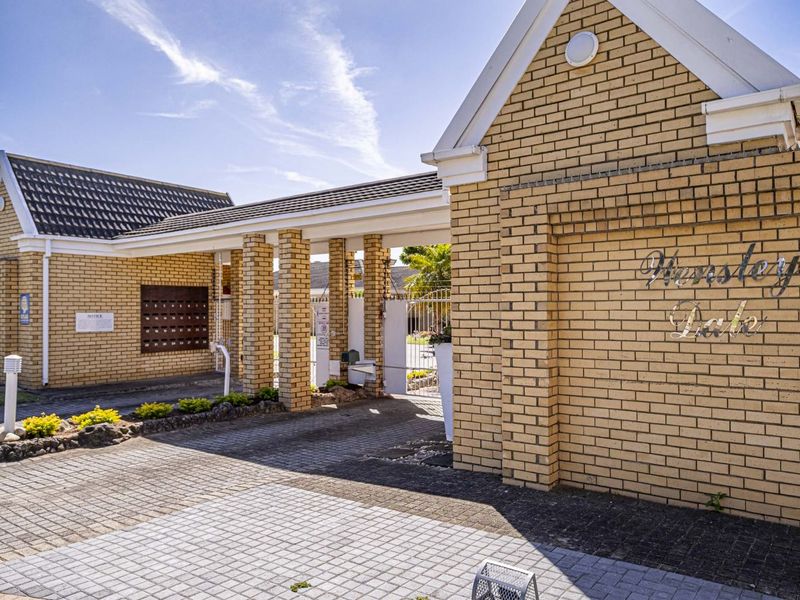 House For Sale in Walmer Heights - Photo 2