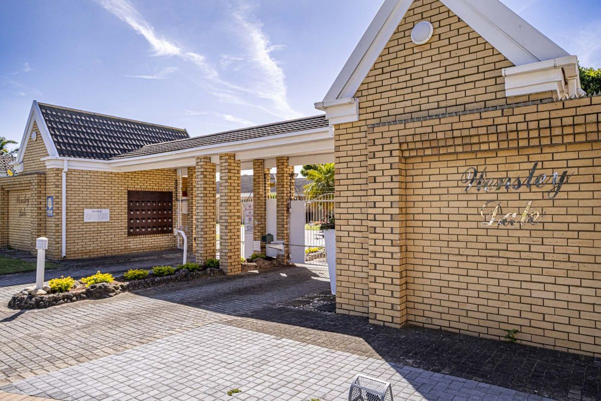 House For Sale in Walmer Heights - Photo 2