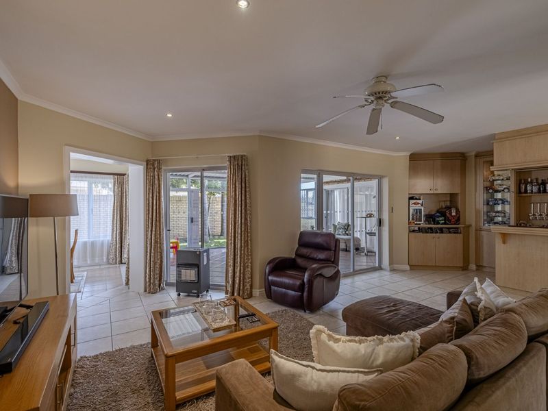 House For Sale in Walmer Heights - Photo 10