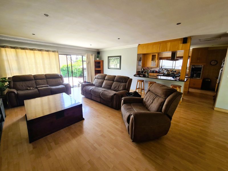 House For Sale in Raslouw - Photo 3