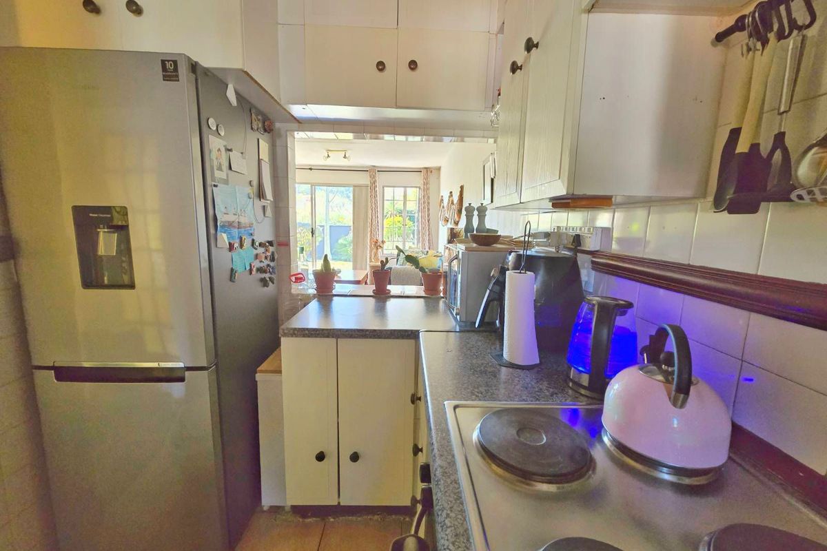 Apartment For Sale in Northwold - Photo 3