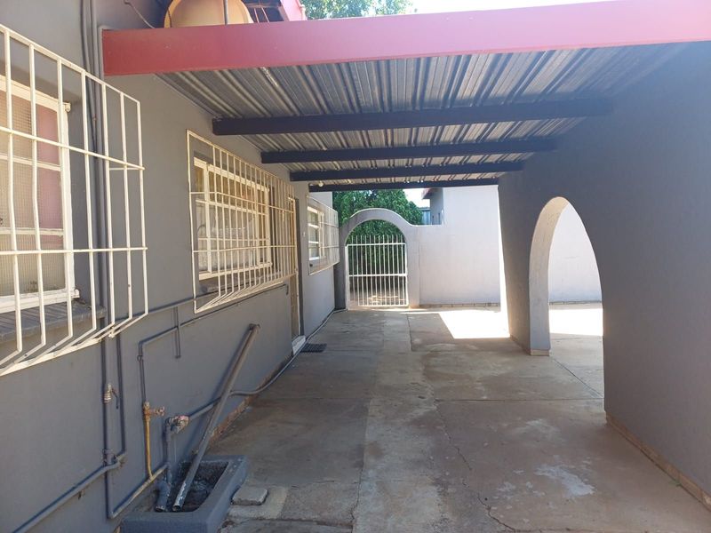 Apartment For Sale in Declercqville - Photo 3