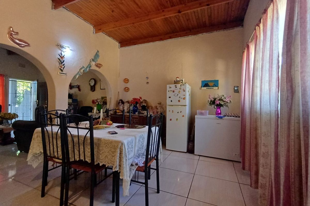 Apartment For Sale in Declercqville - Photo 5